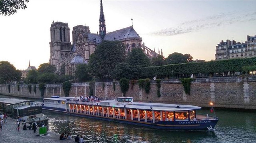 Notre Dame River Seine Boat Cruise Paris