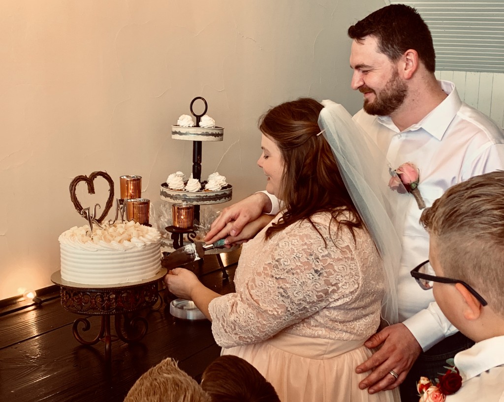 Weddings By Tirzah - Cutting of the Cake2